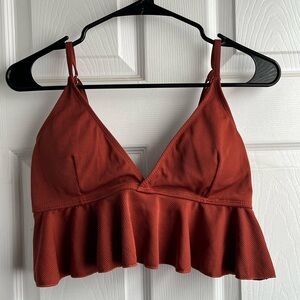 NWOT Ruffled Bikini Top
